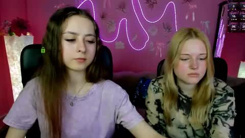 rebecca_smile_ online show from 04/23/26, 12:29