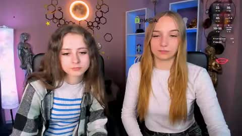 rebecca_smile_ online show from 04/25/26, 07:11