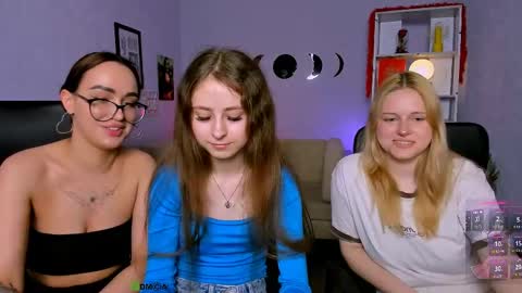 rebecca_smile_ online show from 05/20/26, 12:55