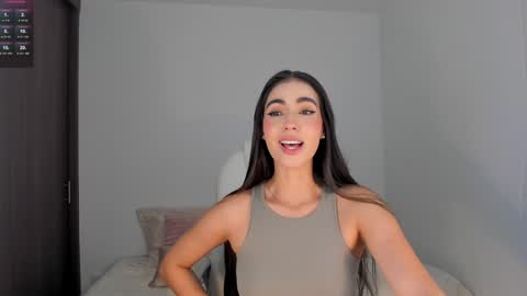 Snapshot of rebeccabaxter chatting on 02/08/25, 03:30 Rebecca online show from 02/08/25, 03:30