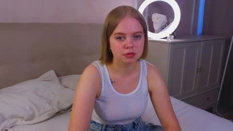 Snapshot of rebeccacruze chatting on 06/07/26, 07:34 rebeccacruze online show from 06/07/26, 07:34