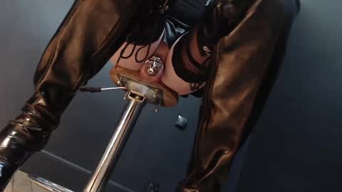 Snapshot of rebeccalachaude chatting on 01/13/25, 02:11 Rebeccalachaude online show from 01/13/25, 02:11