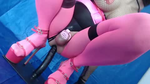 Snapshot of rebeccalachaude chatting on 03/08/25, 08:55 Rebeccalachaude online show from 03/08/25, 08:55