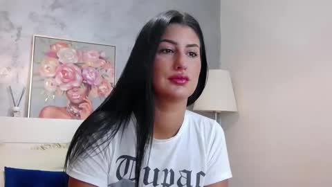 Snapshot of rebeccaryen chatting on 12/18/25, 03:34 RebeccaRyen online show from 12/18/25, 03:34