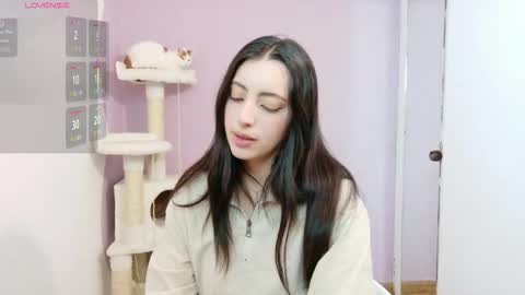 Snapshot of rebeccawhite_meow chatting on 02/11/26, 11:21 rebeccawhite_meow online show from 02/11/26, 11:21