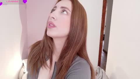 Snapshot of rebeccawhite_meow chatting on 08/05/26, 07:06 rebeccawhite_meow online show from 08/05/26, 07:06