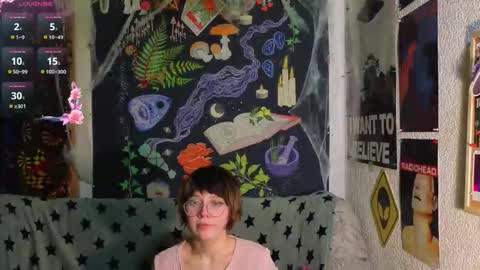 Snapshot of reborn_elf chatting on 11/24/25, 08:41 Lara online show from 11/24/25, 08:41