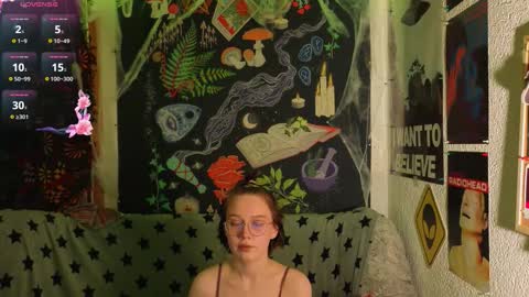 Snapshot of reborn_elf chatting on 11/27/25, 08:55 Lara online show from 11/27/25, 08:55