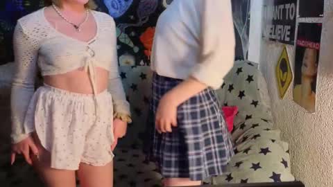 Lara online show from 12/19/25, 09:33