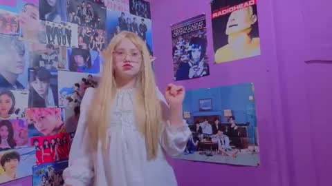 Lara online show from 02/14/26, 08:16