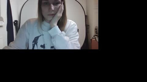 Keely KeKe Kiwi online show from 11/08/25, 01:06