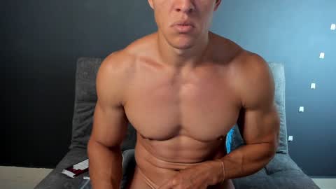 twitter REECET26 instagram RECCETAYLOR online show from 01/28/25, 12:11