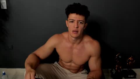 twitter REECET26 instagram RECCETAYLOR online show from 02/23/25, 05:50