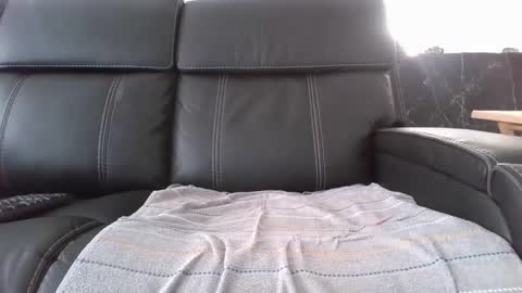 Snapshot of recklessdeejay chatting on 12/19/24, 06:56 Jo online show from 12/19/24, 06:56