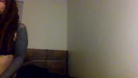 Snapshot of red_eyed_roze chatting on 12/04/24, 04:32 red_eyed_roze online show from 12/04/24, 04:32