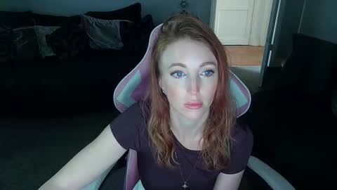 Snapshot of red_firesquirt chatting on 05/03/26, 05:19 Red - online show from 05/03/26, 05:19