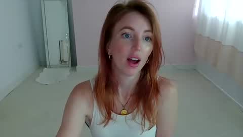Snapshot of red_firesquirt chatting on 06/18/26, 02:32 Red - online show from 06/18/26, 02:32