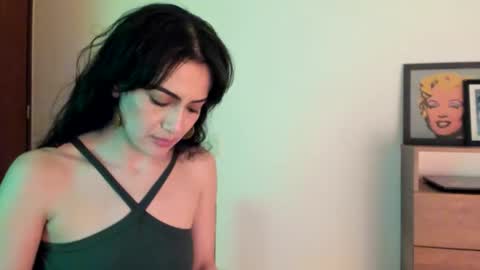 red_flower203 online show from 04/01/26, 01:50