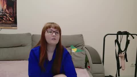 Lisa online show from 11/10/25, 03:33