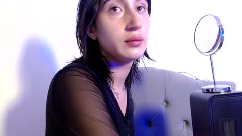 IG   OF red moonn online show from 12/29/24, 12:01