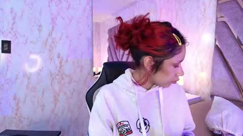 red_pandaa online show from 01/10/26, 03:19