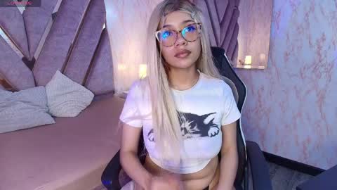 red_pandaa online show from 04/11/26, 07:45