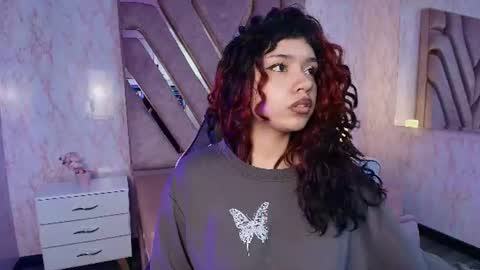 red_pandaa online show from 07/07/26, 06:47
