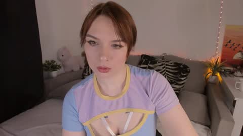 Snapshot of red_passsion chatting on 02/03/25, 11:09 Mia online show from 02/03/25, 11:09