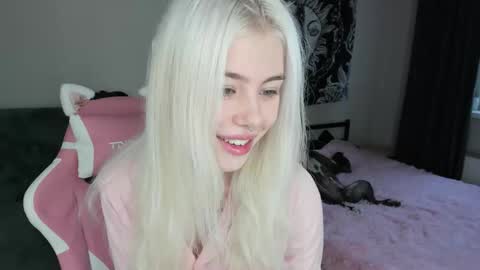 Erika online show from 11/09/25, 08:34