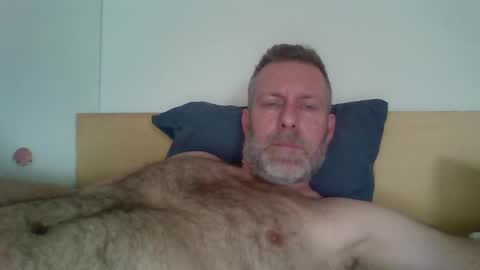 Red online show from 02/18/25, 01:00