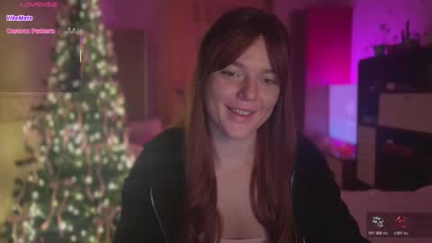 Snapshot of redaplle2 chatting on 12/14/25, 12:27 redaplle2 online show from 12/14/25, 12:27