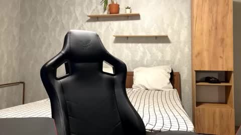 redbullshine online show from 09/23/25, 01:36