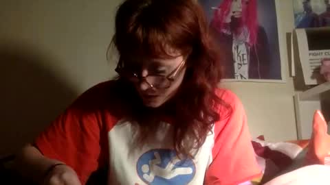 redcassie666 online show from 04/15/26, 07:32
