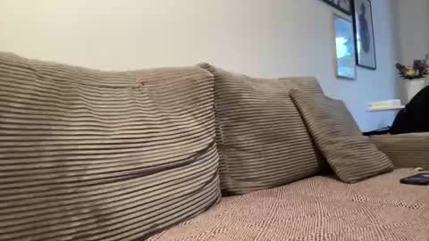 Snapshot of redcucumber chatting on 10/26/25, 03:51 redcucumber online show from 10/26/25, 03:51