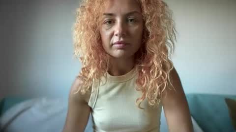 reddgirll online show from 09/15/25, 07:30