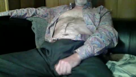 Snapshot of redfox60010 chatting on 03/02/25, 05:33 redfox60010 online show from 03/02/25, 05:33