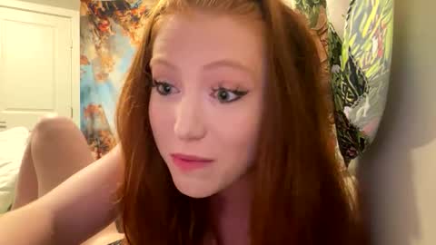 Snapshot of redgingersnapz chatting on 12/01/25, 03:22 RedGingerSnapz online show from 12/01/25, 03:22