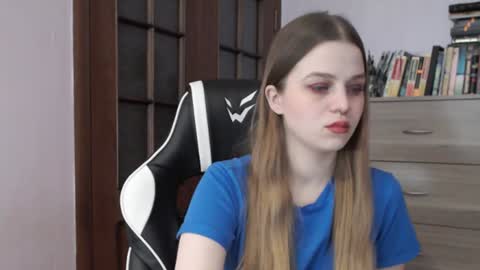 Lily online show from 12/28/24, 03:26