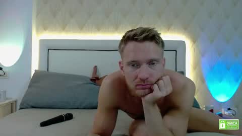 Snapshot of redheadxxl chatting on 07/18/26, 09:29 Steve Blond online show from 07/18/26, 09:29