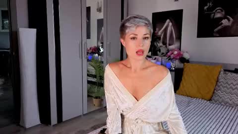 Alex online show from 10/01/25, 11:05