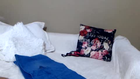 Snapshot of redizabel chatting on 01/09/25, 04:49 izabell online show from 01/09/25, 04:49