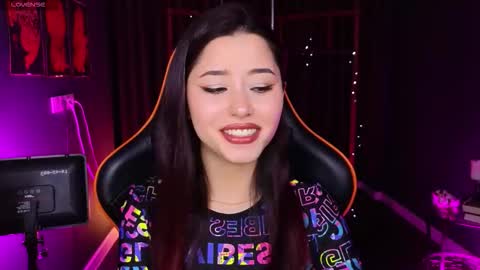 Kiara online show from 11/25/25, 10:32