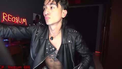 Snapshot of redrum_696 chatting on 11/23/25, 11:04 Red online show from 11/23/25, 11:04