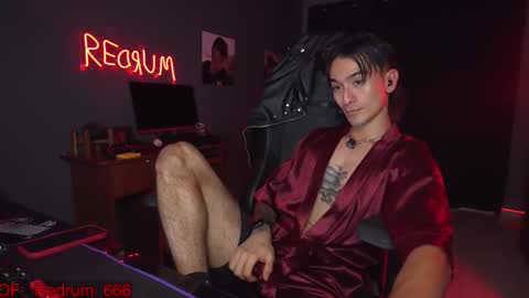 Snapshot of redrum_696 chatting on 12/01/25, 07:41 Red online show from 12/01/25, 07:41