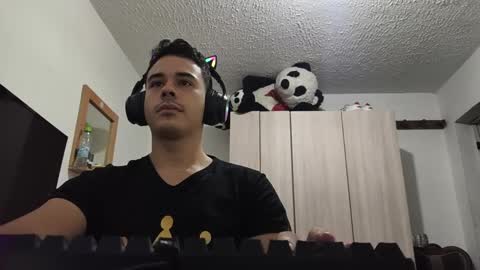 Snapshot of redsoul951869 chatting on 09/14/25, 03:49 RedsoulReaver online show from 09/14/25, 03:49