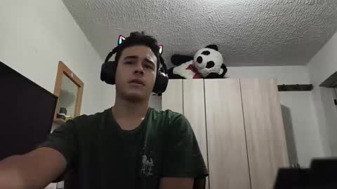 Snapshot of redsoul951869 chatting on 09/29/25, 12:16 RedsoulReaver online show from 09/29/25, 12:16