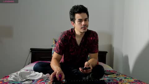 Snapshot of redsoul951869 chatting on 11/28/25, 04:26 RedsoulReaver online show from 11/28/25, 04:26