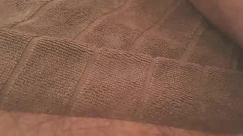 redwhiteblue_24 online show from 04/05/26, 08:39