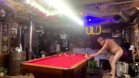 Lee online show from 04/08/26, 02:11