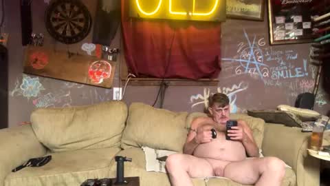 Snapshot of reeferleefer chatting on 05/26/26, 02:07 Lee online show from 05/26/26, 02:07